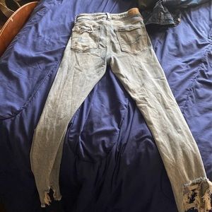 american eagle ripped jeans light , size 6.